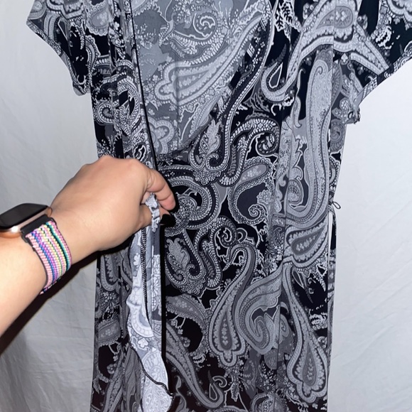 Apt. 9 black and white paisley faux wrap midi dress size xl - Picture 4 of 6